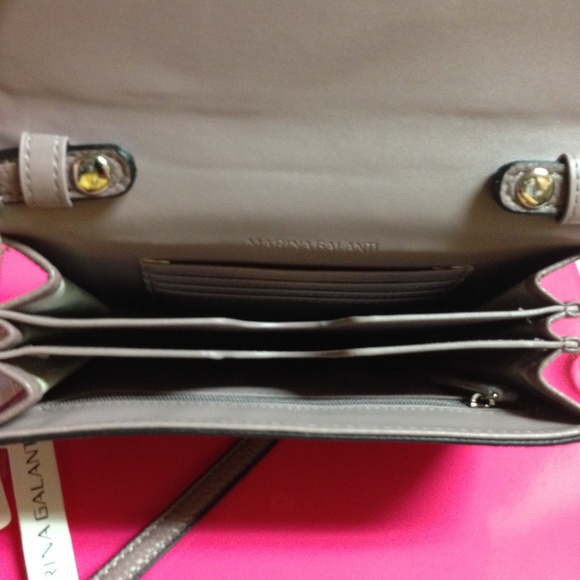 Marina Galanti 'KARA' Wallet Crossbody - Picture 6 of 8
